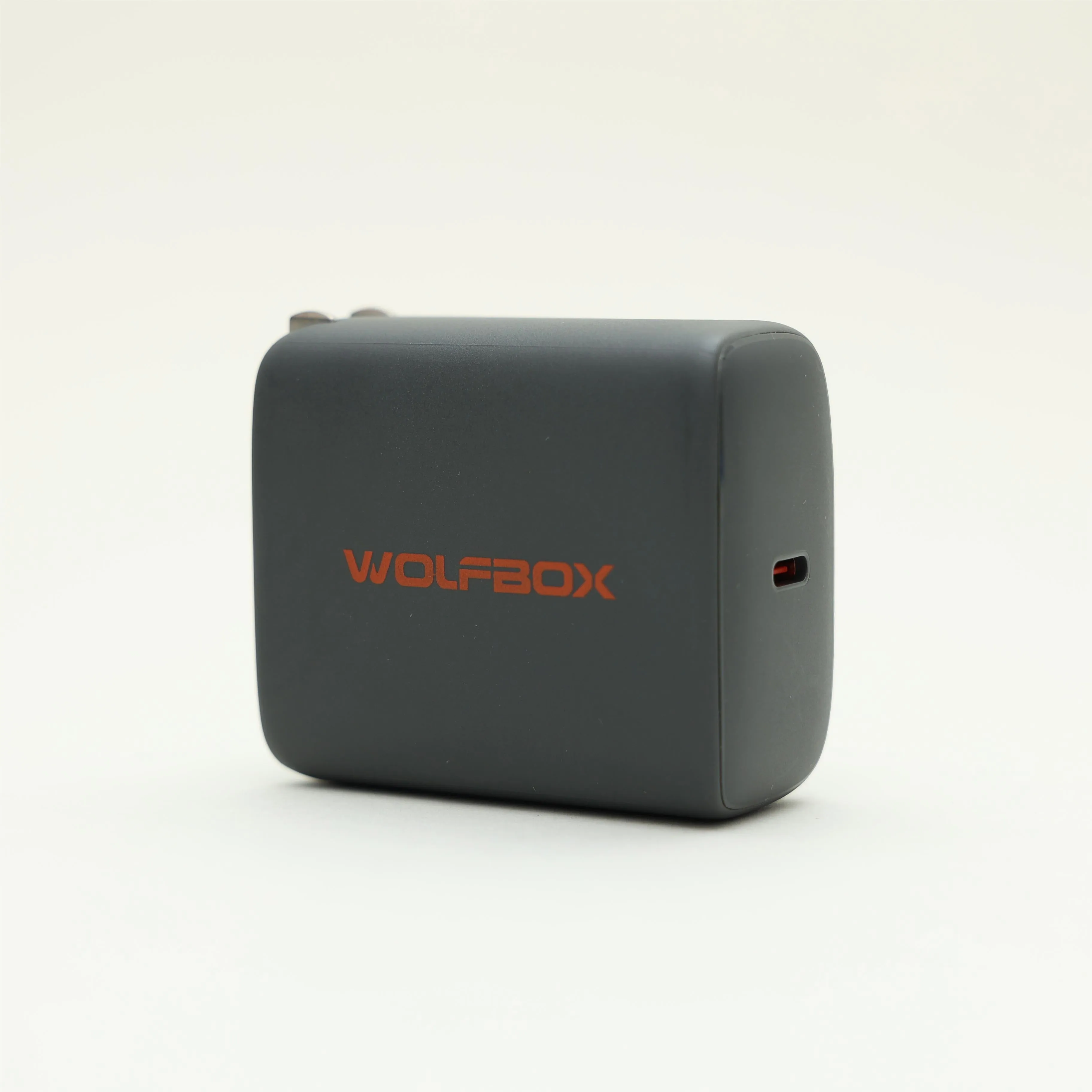 WOLFBOX Versatile 65W USB C Charger for Jump Starter and Tire Inflator